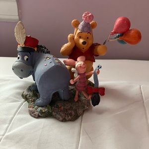 Disney “Happy Birthday” Winnie the Pooh little statue/figurine/trinket
